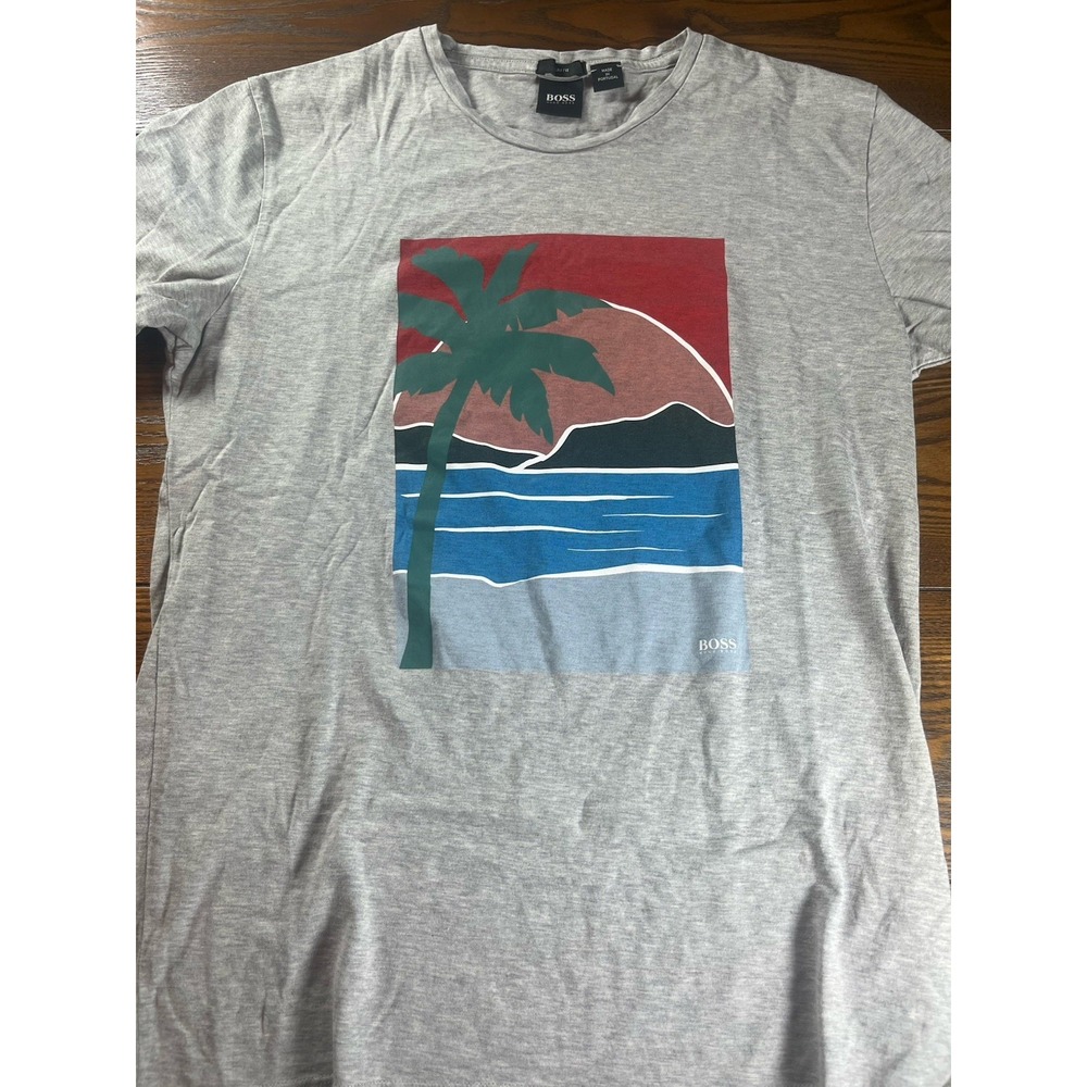 HUGO BOSS Gray Placed Summer Beach Graphic T-Shirt Size Large Slim Fit